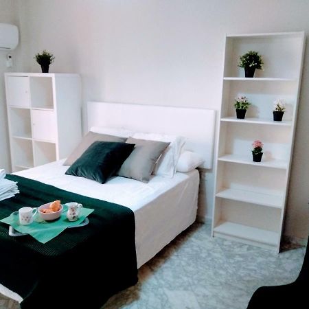 Wish Suite Central De Sevilla Экстерьер фото